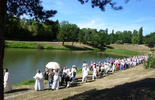 autour des étangs d'Arliquet avec le pèlerinage 2012, diocèse de Limoges